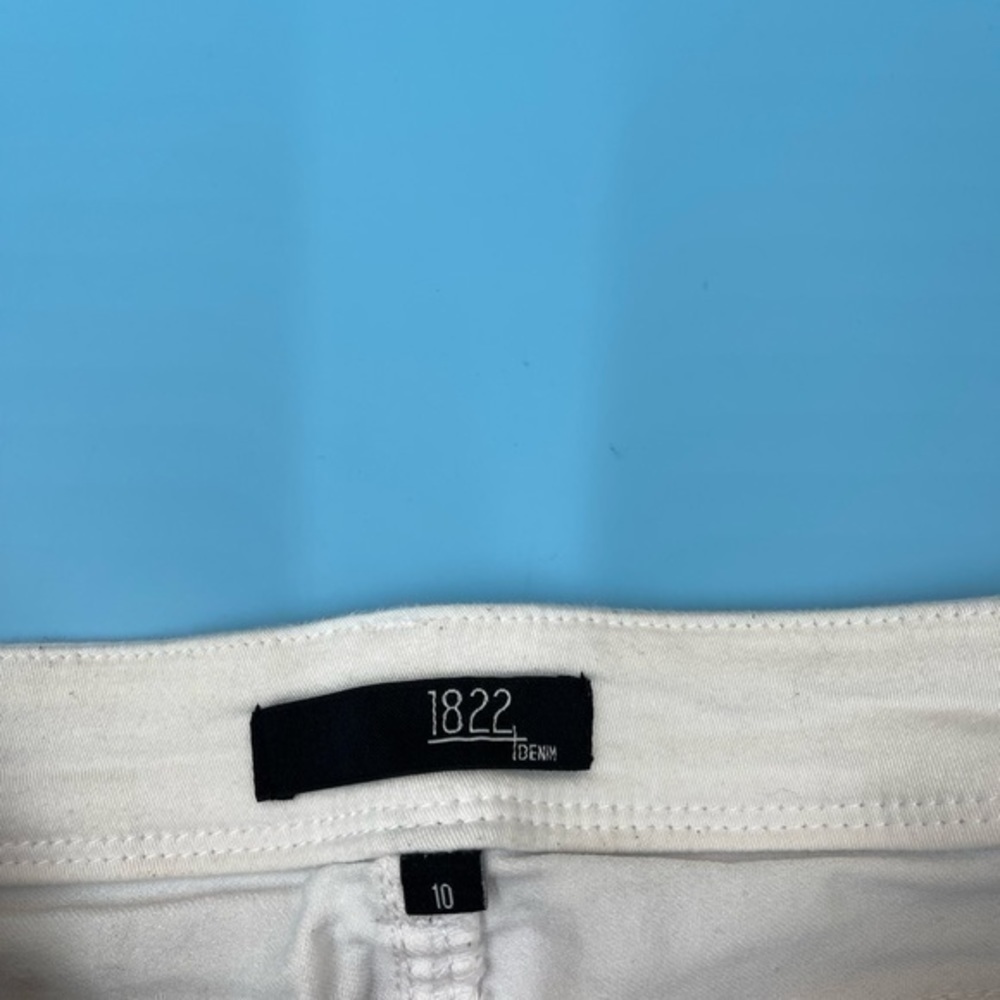 1822 Denim White Jeans - Picture 4 of 4